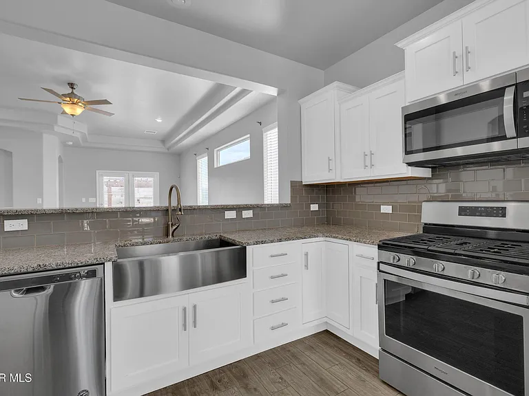 7846 Enchanted Ridge Dr — Photo 11