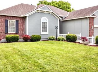 4409 Hillside Dr, Lees Summit, MO 64082