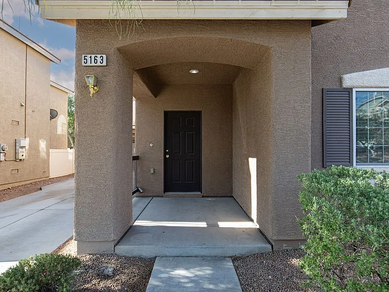 5163 Tunnel Falls Dr — Photo 4