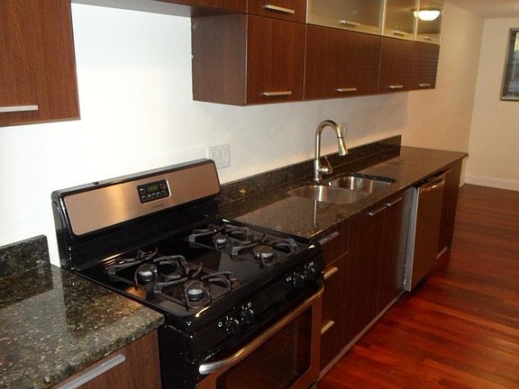 3rd image of 1358 W Estes Ave #5-2W