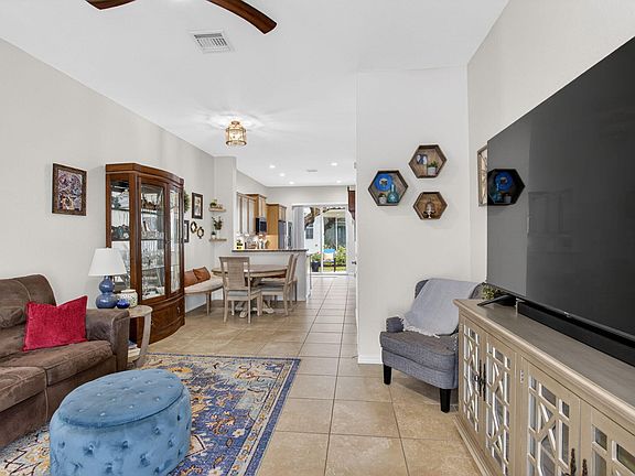4th image of 485 Graham Place