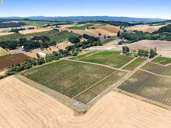5th image of 3600 Oak Grove Rd