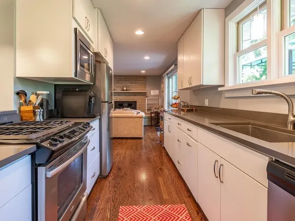 1708 E Windsor Dr, Bloomington, IN 47401