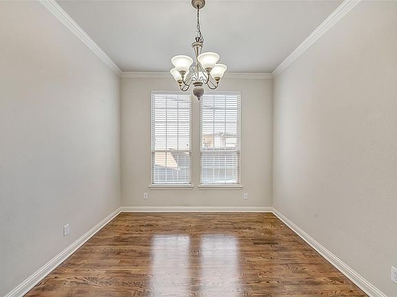 5th image of 15997 River Glen Dr
