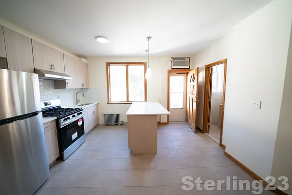 Rented by Sterling Realty Solution Inc | media 4