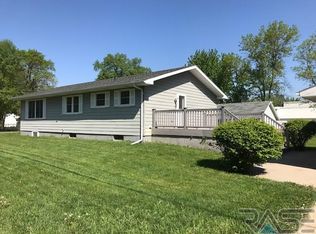 430 S Cedar St, Canton, SD 57013