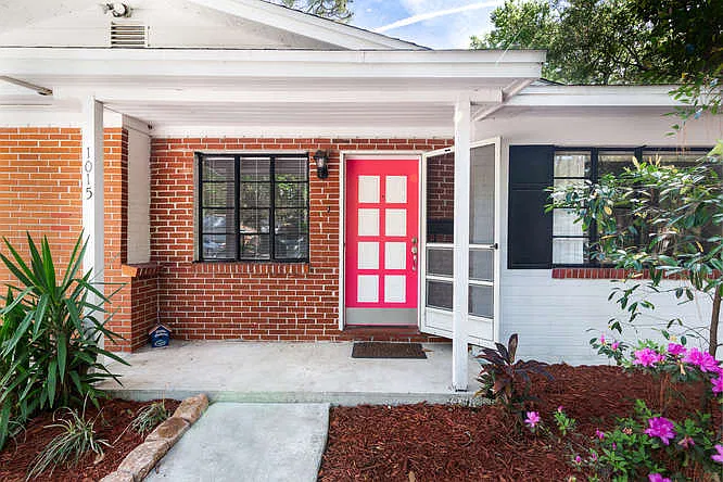 4 bed, 1740 sqft, $2,823 — Photo 3