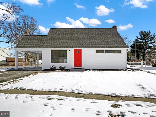141 Stony Brook Dr, York, PA 17402