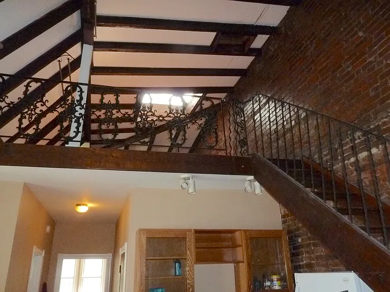 4709 Chester Ave — Photo 2