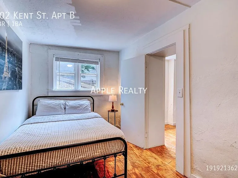802 Kent St #B — Photo 16