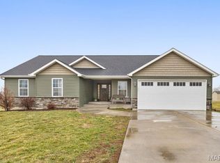 89 Trophy Dr, Farmington, MO 63640