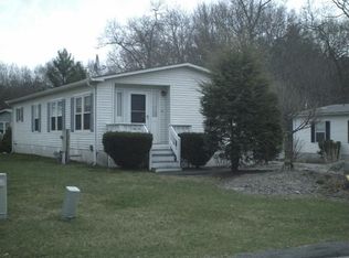 79 Leisurewoods Dr, Rockland, MA 02370