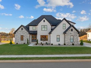 3273 Upper Gable Dr, Bowling Green, KY 42101