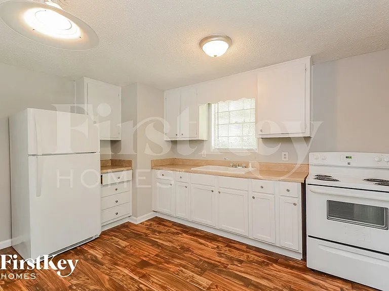 2536 Oak Leaf Ln — Photo 6