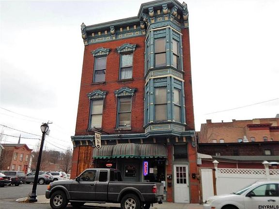 4th image of 25 White St APT 1