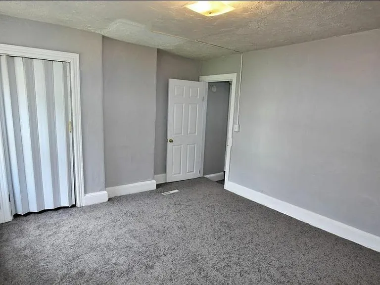 233 Hills Pl — Photo 12