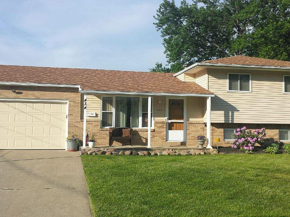 1st image of 434 Windsor Dr