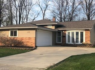 177 E Overlook Dr, Eastlake, OH 44095