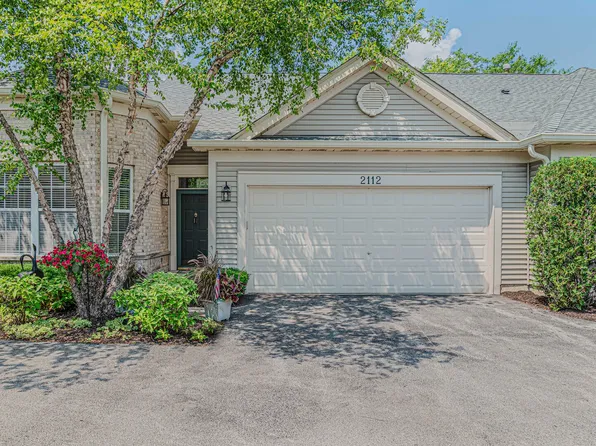 2112 Carillon Dr, Grayslake, IL 60030