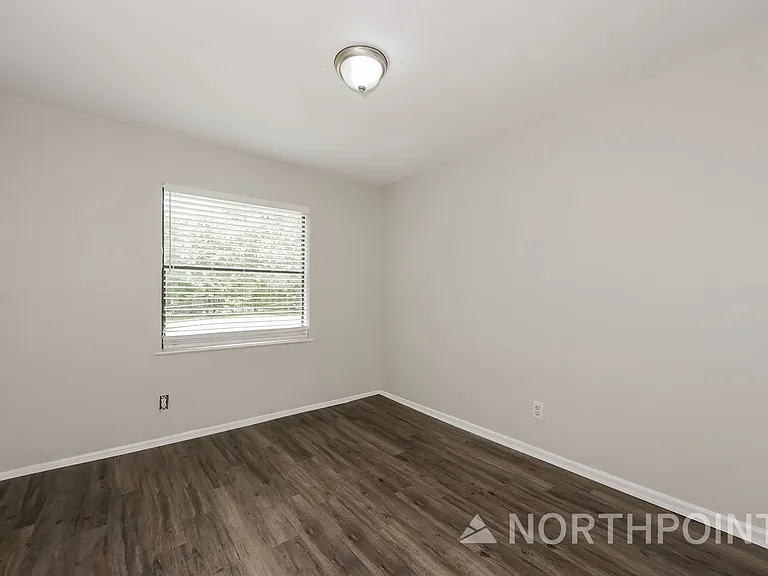 720 Emberwood Dr — Photo 12