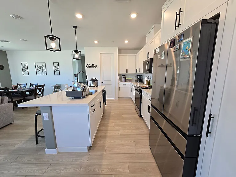 3336 Emerald Ln — Photo 4