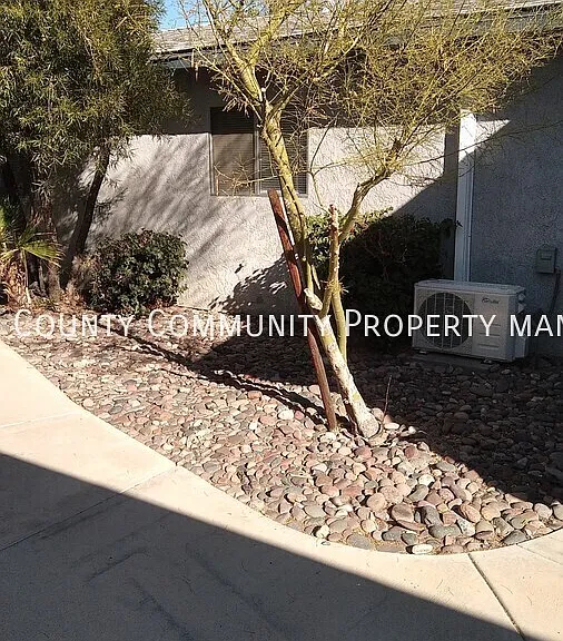 73856 Sunnyvale Dr #D — Photo 2