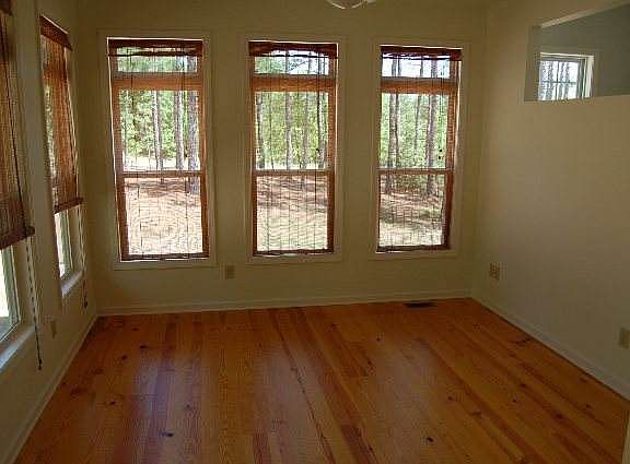4th image of 105 N Blueberry Street