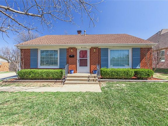2nd image of 9228 Sunnymeade Pl