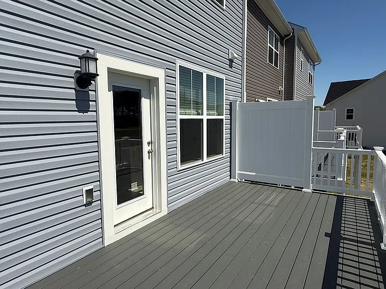 2108 Winterberry Ln — Photo 26