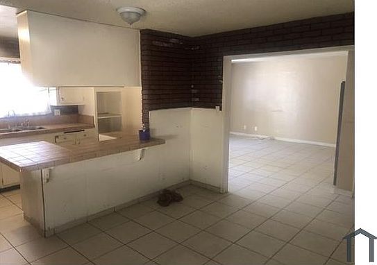 5th image of 3317 Malabar St