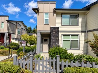 15665 Mountain View Dr #73, Surrey, BC V3Z 0W8