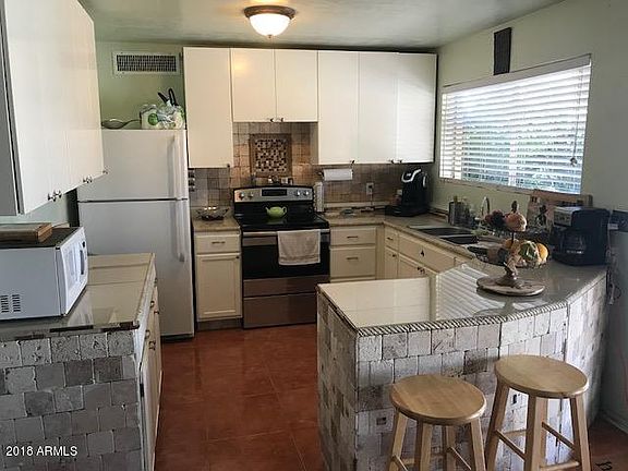4th image of 3718 W Dahlia Dr