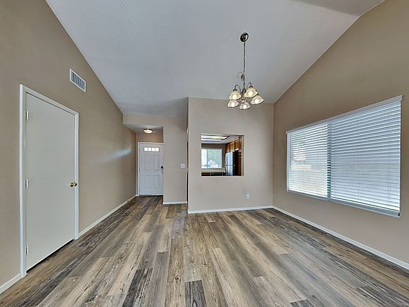 4th image of 1401 Bent Arrow Dr