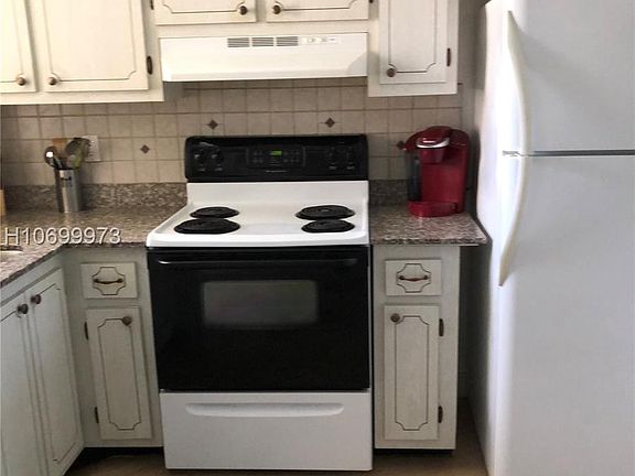 3rd image of 8821 Sunrise Lakes Blvd APT 212