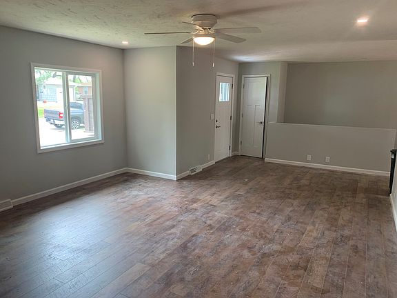2nd image of 1003 E Beloit Ave
