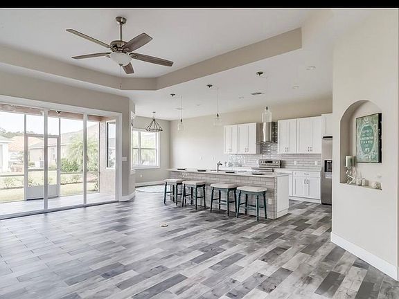 3rd image of 3033 Royal Oaks Ct #3033