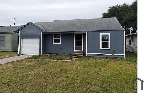 1st image of 124 17th Ave N
