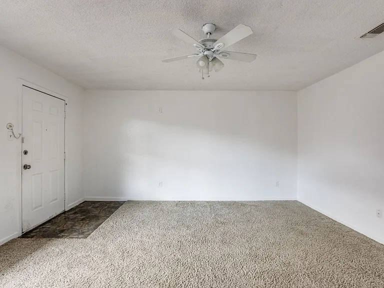 1711 Wichita St — Photo 5