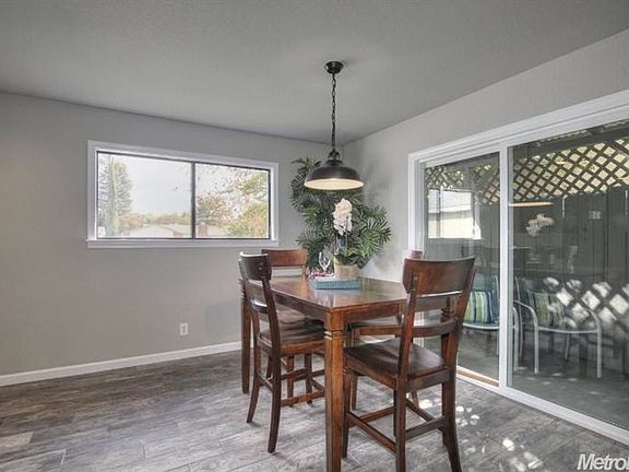 2nd image of 1409 Frances Dr