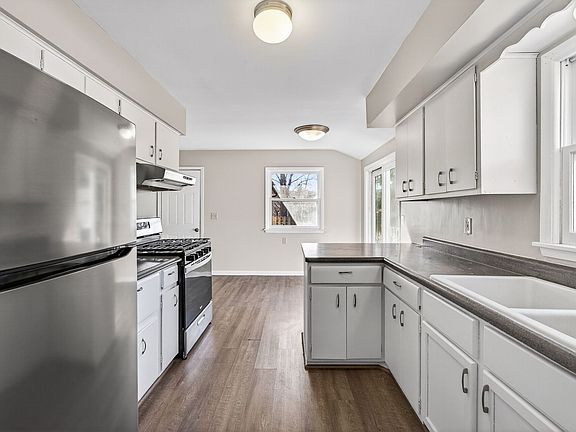 4th image of 7533 Major Ave N