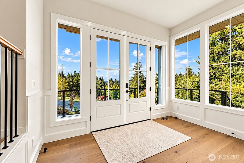 5th image of 4404 128th Avenue E