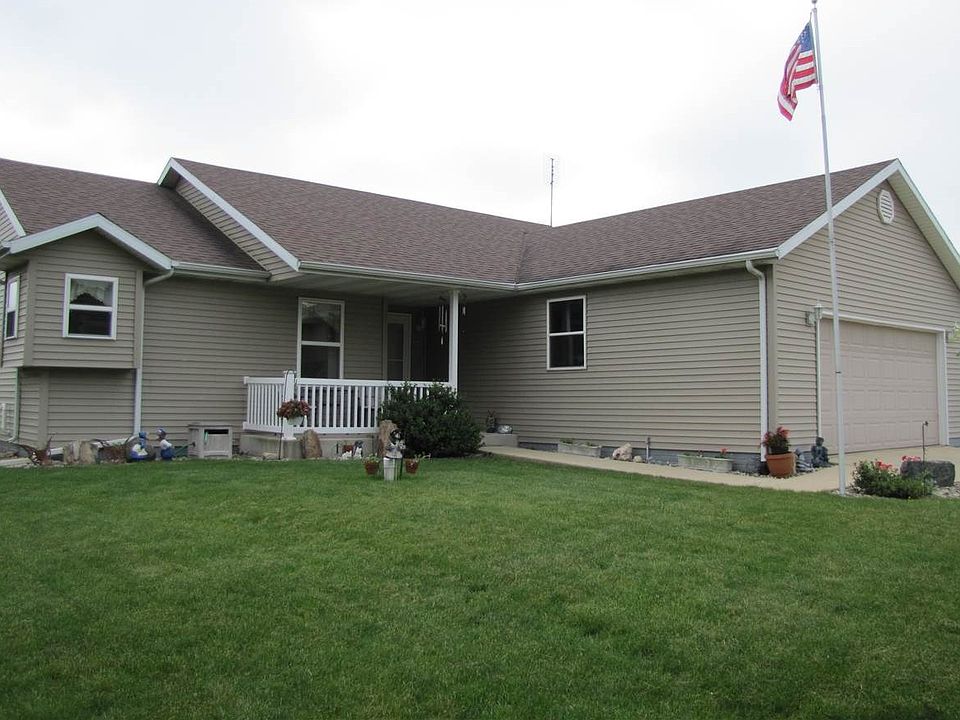 1st image of 60638 Whitethorn Ln