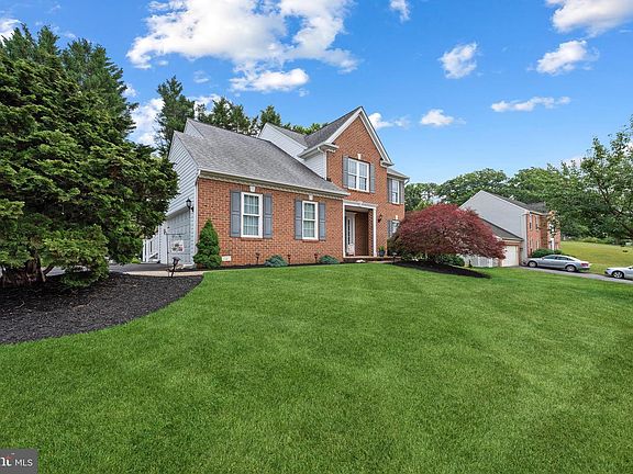 4th image of 5999 Calvert Way