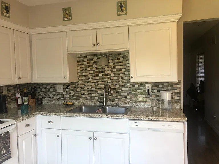 Hiddencrest Ln — Photo 4