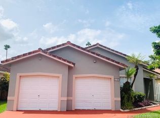 6126 NW 181 Terrace Cir W, Hialeah, FL 33015