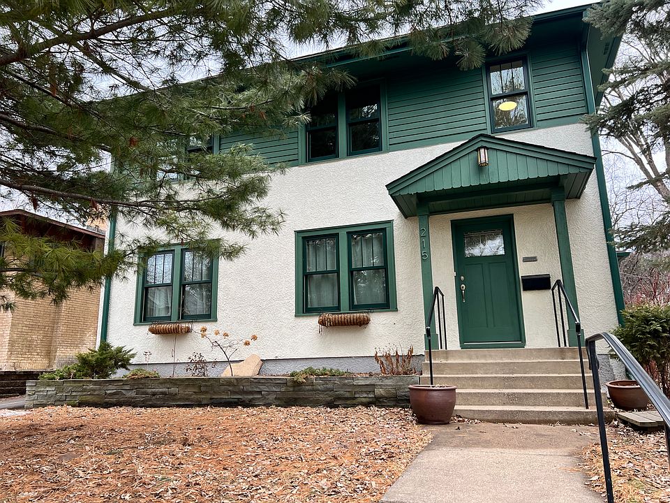 1st image of 215 Warwick St SE #1