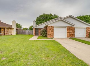 926 Irene St, Burleson, TX 76028