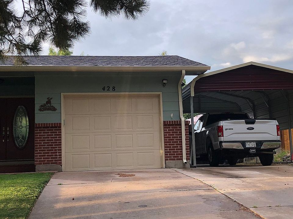 2nd image of 428 Squire St