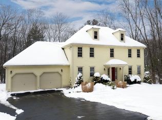 35 Upton Rd, Westborough, MA 01581