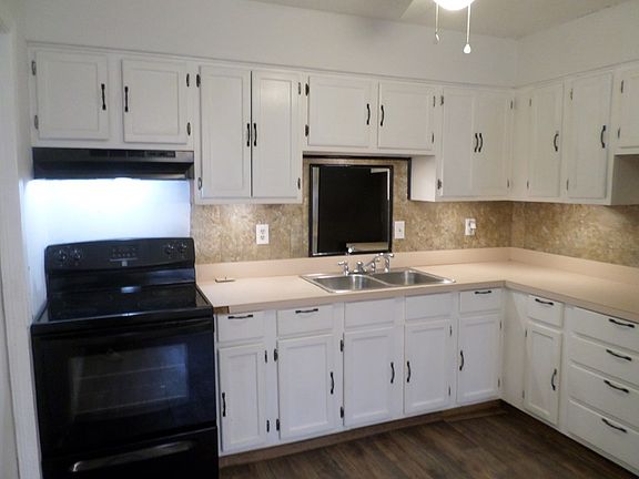 3rd image of 210 W Alene Dr